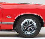 Photo represents subcategory: Side Of Body Moldings for 1975 Cutlass